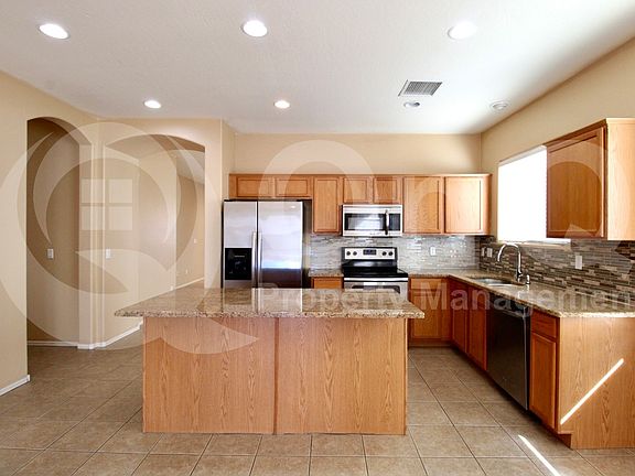 4th image of 14839 W Larkspur Dr
