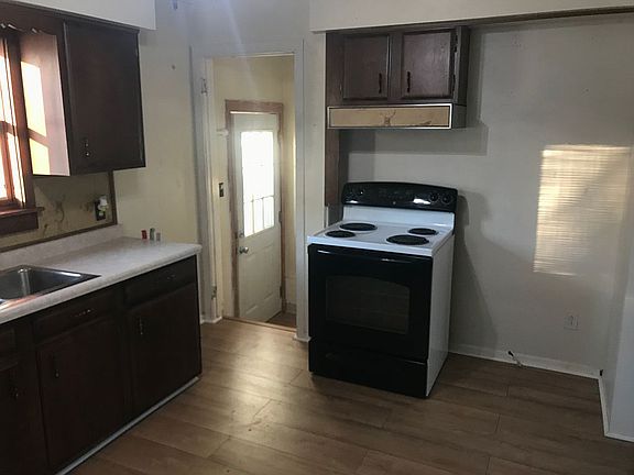 5th image of 2131 Glendale Blvd