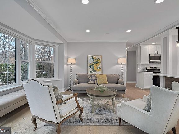 2nd image of 3313 Valley Dr