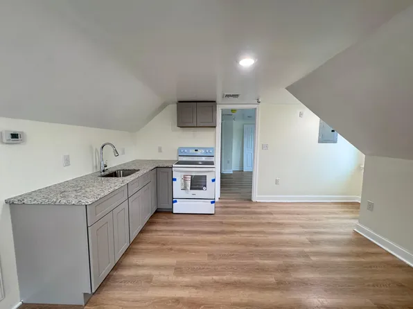 32 Allen St APT 3, Brockton, MA 02301