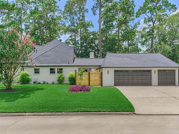 3rd image of 6202 Knollview Dr