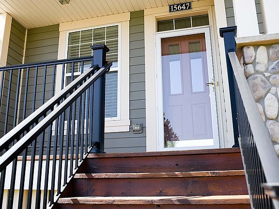 5th image of 15647 Eaglewood Ln