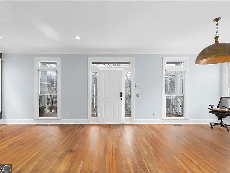 97 Richardson St SE — Photo 6