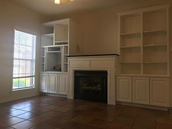 4th image of 1756 Jefferson Ave #110