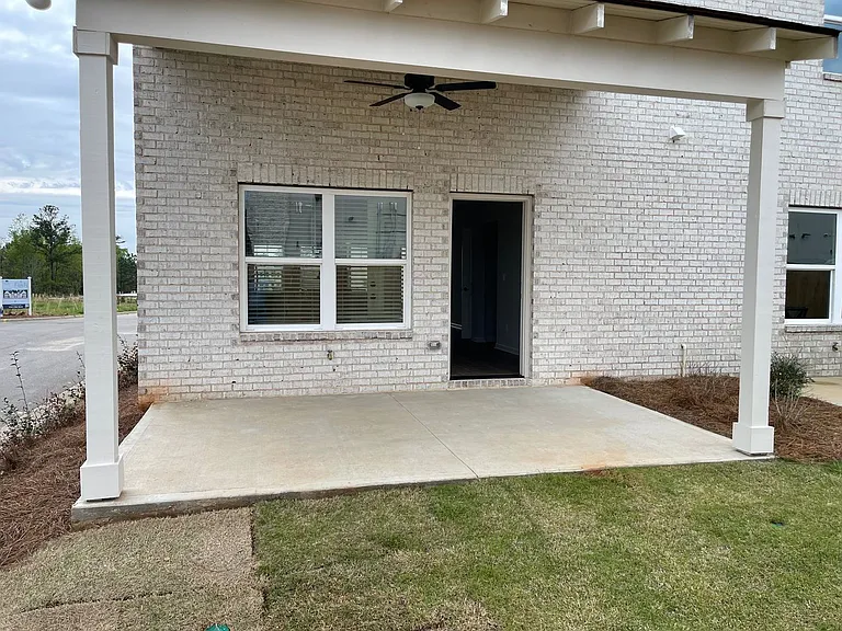 2819 Ridge Crest Ct — Photo 4