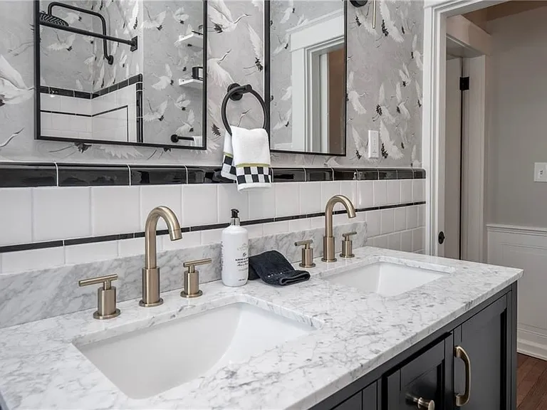 26 Vernon Ave — Photo 25