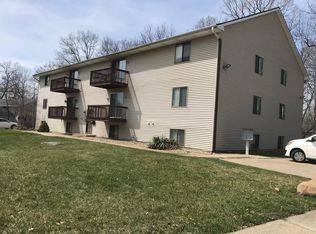 3417 W Baskin Rdg, Peoria, IL 61604