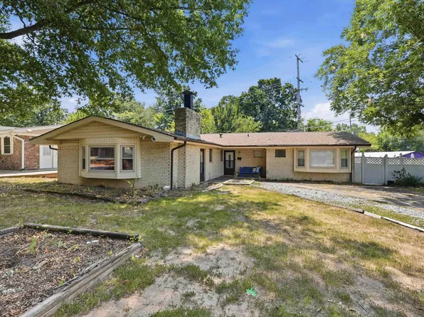 1939 Arrowhead Rd, N Little Rock, AR 72118