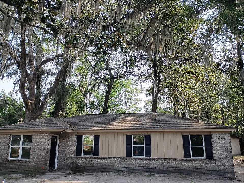 308 Stacie Ct