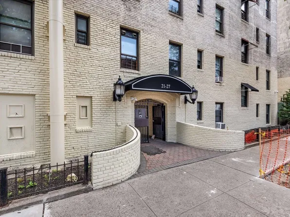 21-27 33rd Street image 1 of 18