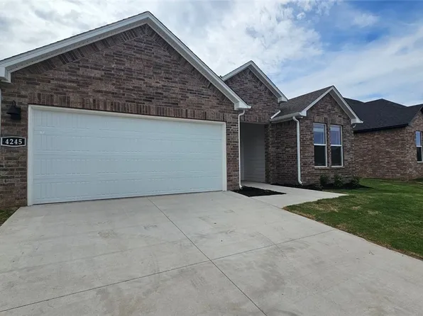 4245 Blossom Ave, Springdale, AR 72764