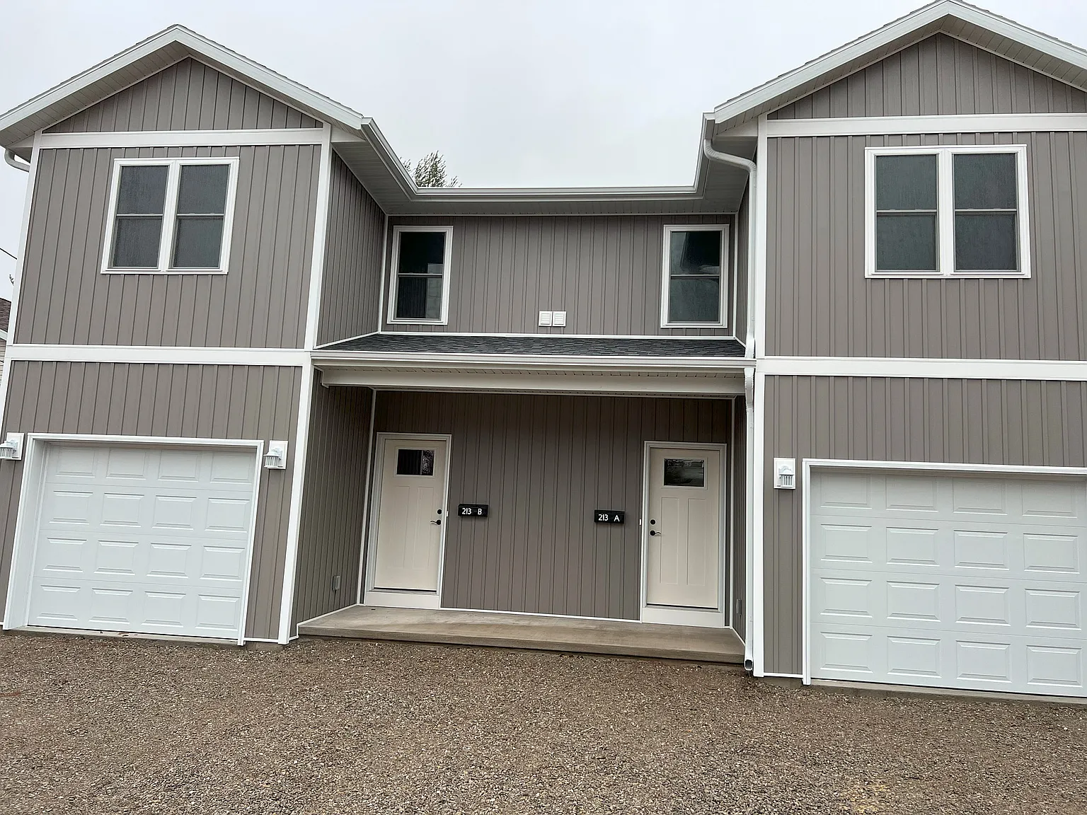 213 Kamps St — Photo 1