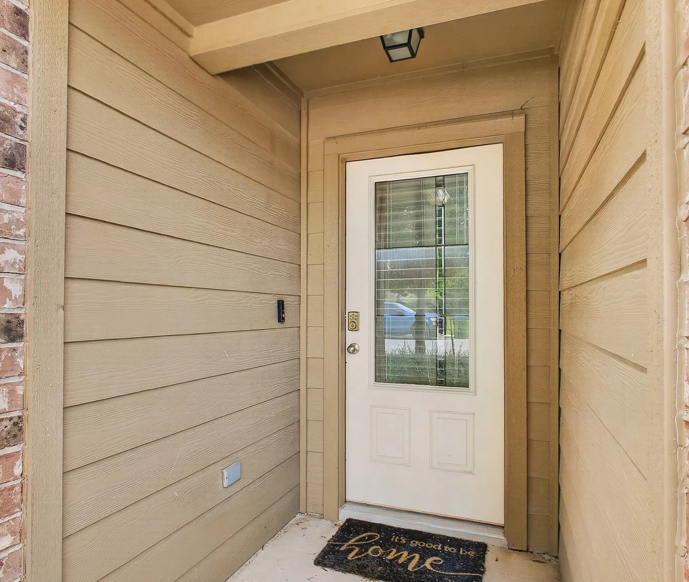 4 bed, 1690 sqft, $1,700 — Photo 3