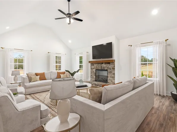 337 Lee Road 852, Opelika, AL 36804