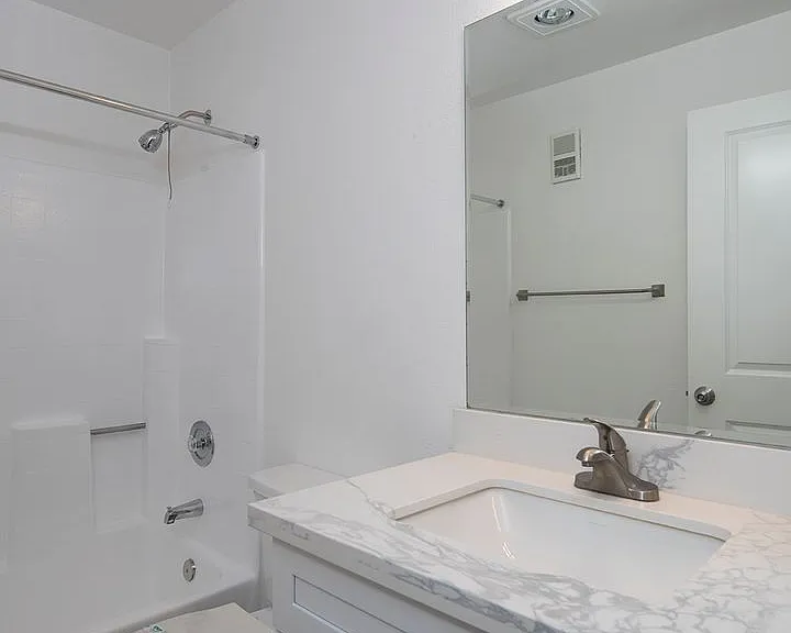 Mission Pacific Apartments — Photo 86