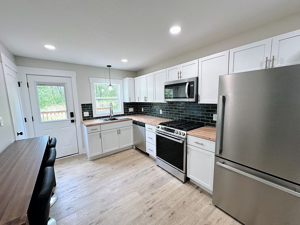 1st image of 8415 Sunshine Ln