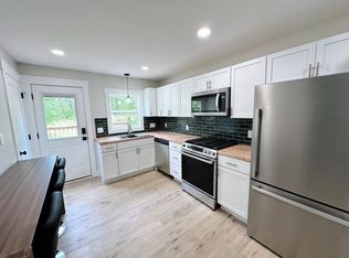 8415 Sunshine Ln, Rockford, MI 49341