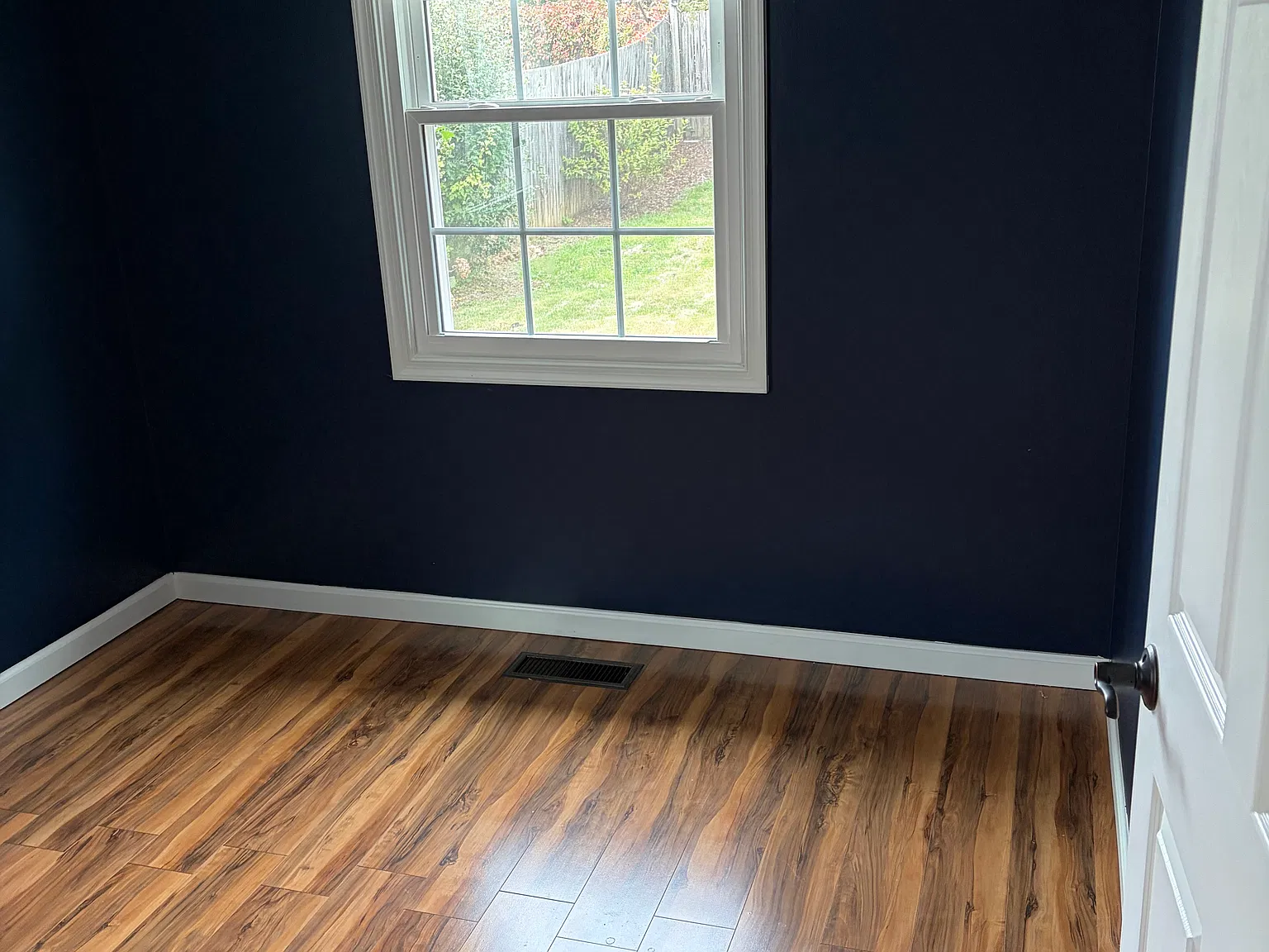 4 bed, 2029 sqft, $900 — Photo 3