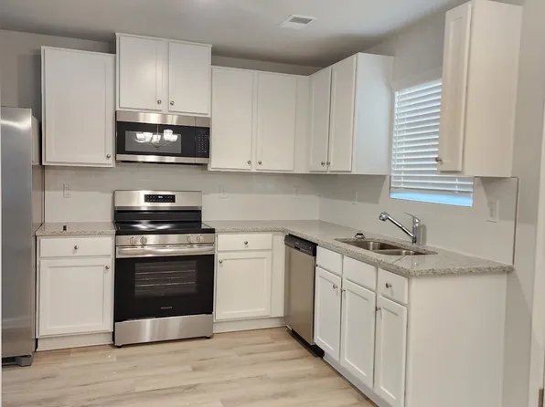 7260 Crestside Dr, Austell, GA 30168