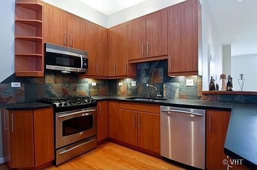2nd image of 875 N Lasalle St APT 2S