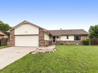 2035 S Rosalie Ln, Wichita, KS 67207