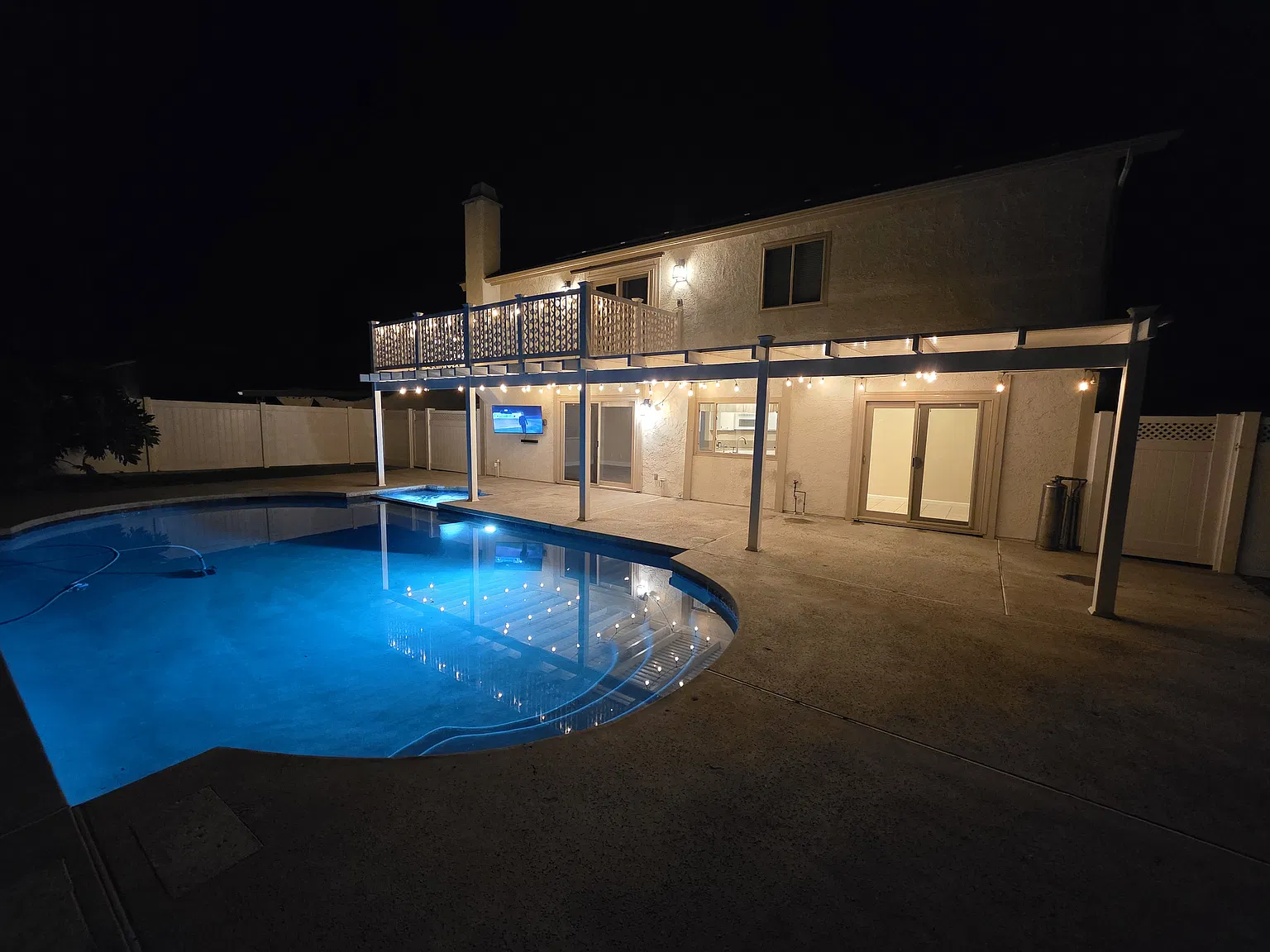4 bed, 2190 sqft, $5,450 — Photo 4