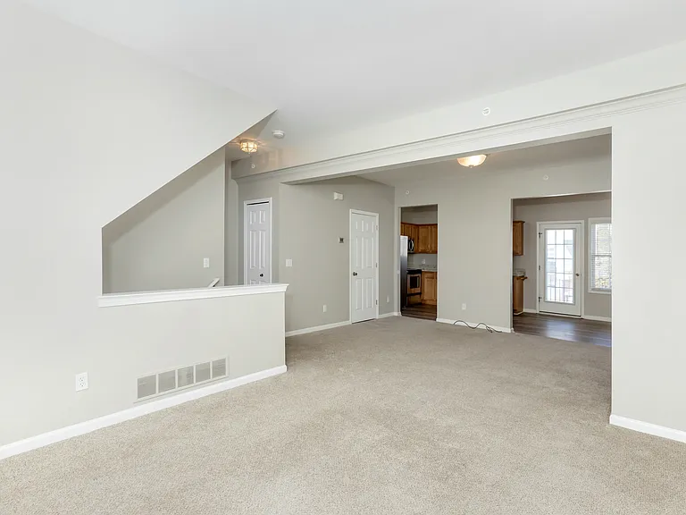 788 Eagle Dr — Photo 7