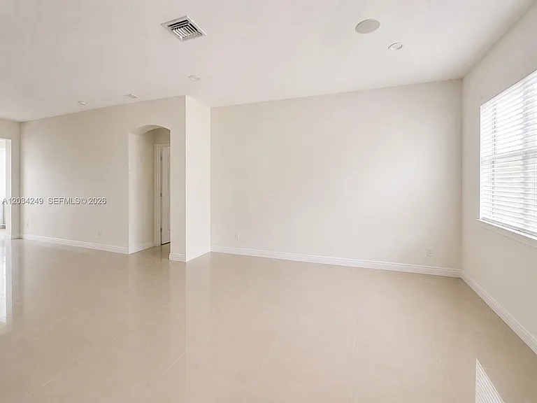 4463 Rainbow Ave — Photo 5