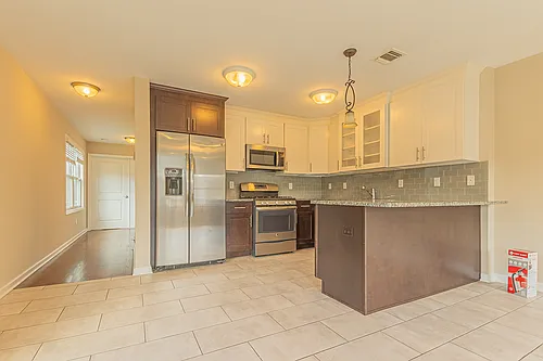 244 James St Photo 1