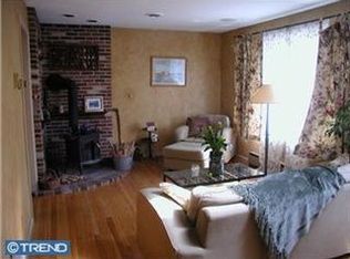 217 Sunny Dell Rd, Avondale, PA 19311