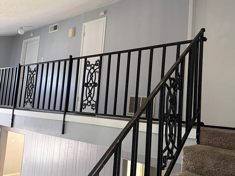 205 W Rochelle Rd — Photo 11