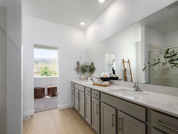 5th image of 2025 E Badger Ave #4204