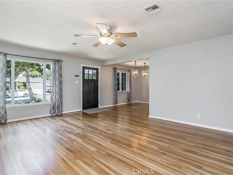 1210 E Oakmont Ave — Photo 5