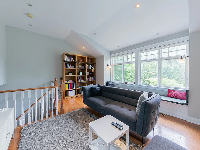 1290 Braeside Dr — Photo 21