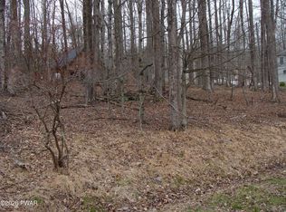 46 Indian Dr, Lake Ariel, PA