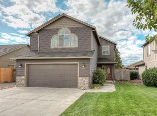 649 Woodlark Dr, Medford, OR 97501