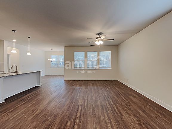 5th image of 502 Cash Cir
