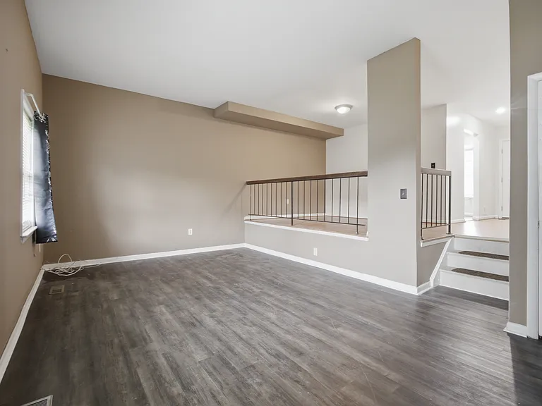 398 Harry S Truman Dr — Photo 9