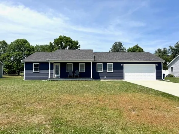 1107 Short Dr, Knox, IN 46534
