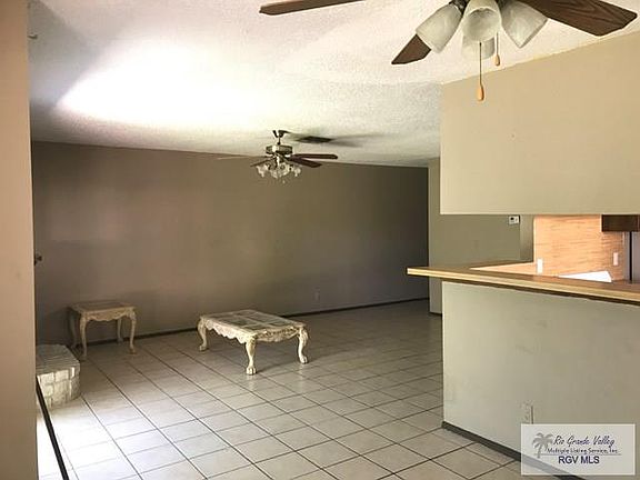 4th image of 64 Glenbrook Dr