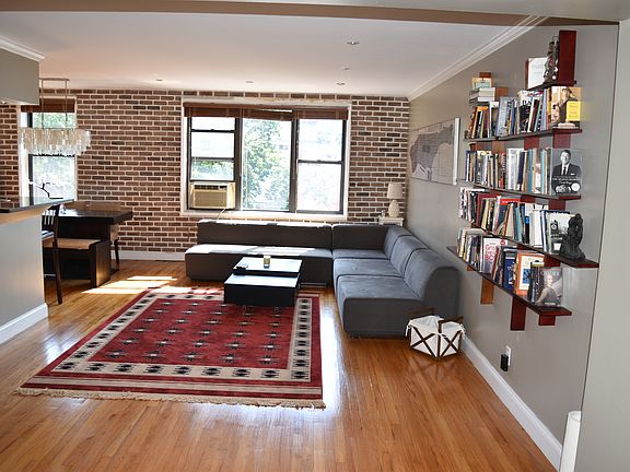 4th image of 555 McLean Ave APT 5D