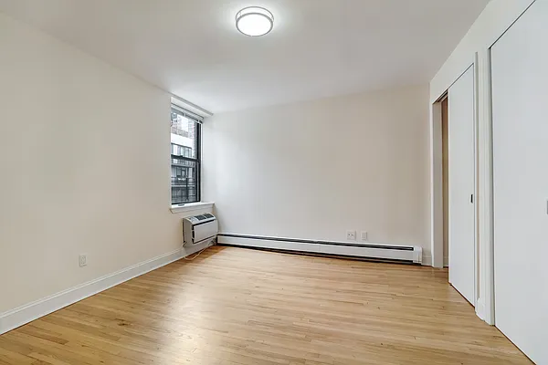 Rented by REAL New York | media 21