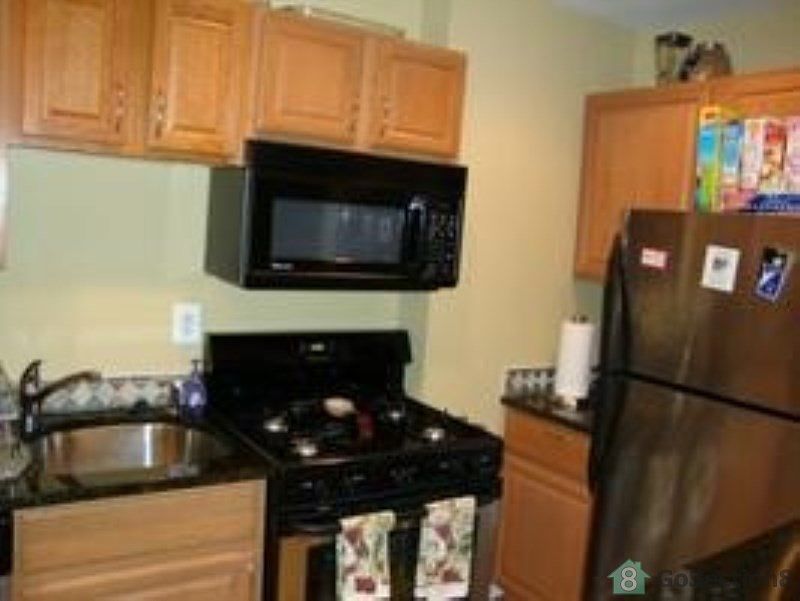 2nd image of 1346 Dexter Ter SE
