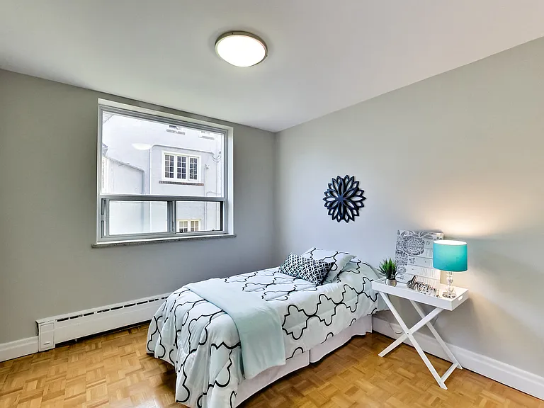 42 Glen Elm Ave #206 — Photo 126