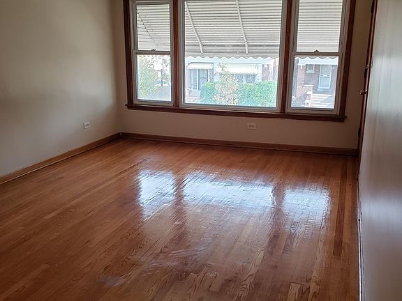 2nd image of 6114 S Maplewood Ave APT 2