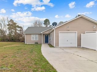 114 Charlton Rd, Hubert, NC 28539