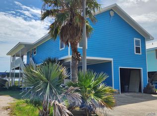 227 Rosethorn Ln, Grand Isle, LA 70358