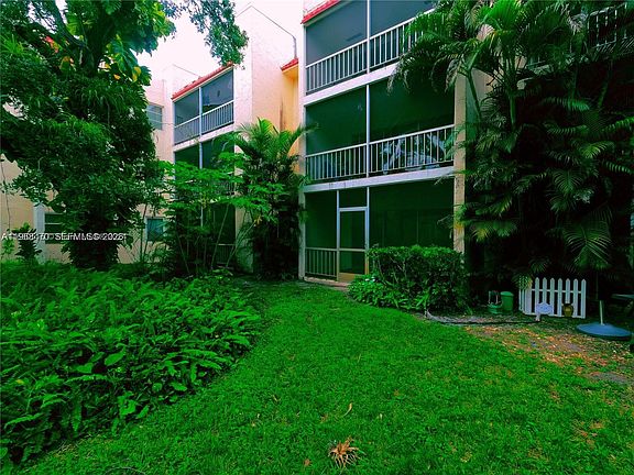 2nd image of 644 NW 13th St #120