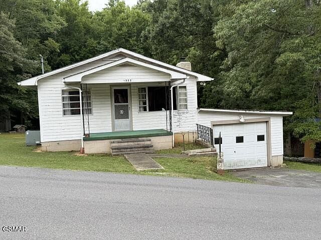 1st image of 1322 2nd Ln