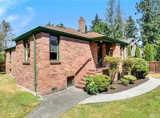 7532 NE 169th St, Kenmore, WA 98028
